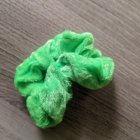 Rainbow velvet scrunchie set! - Picture 2 of 6